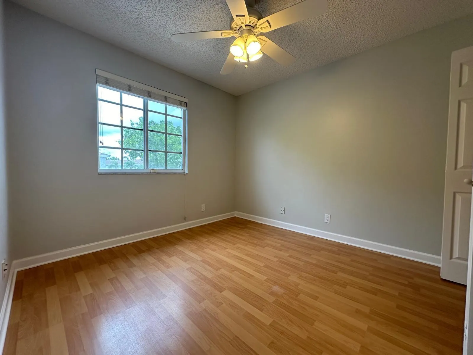1436 SW 47th Ave