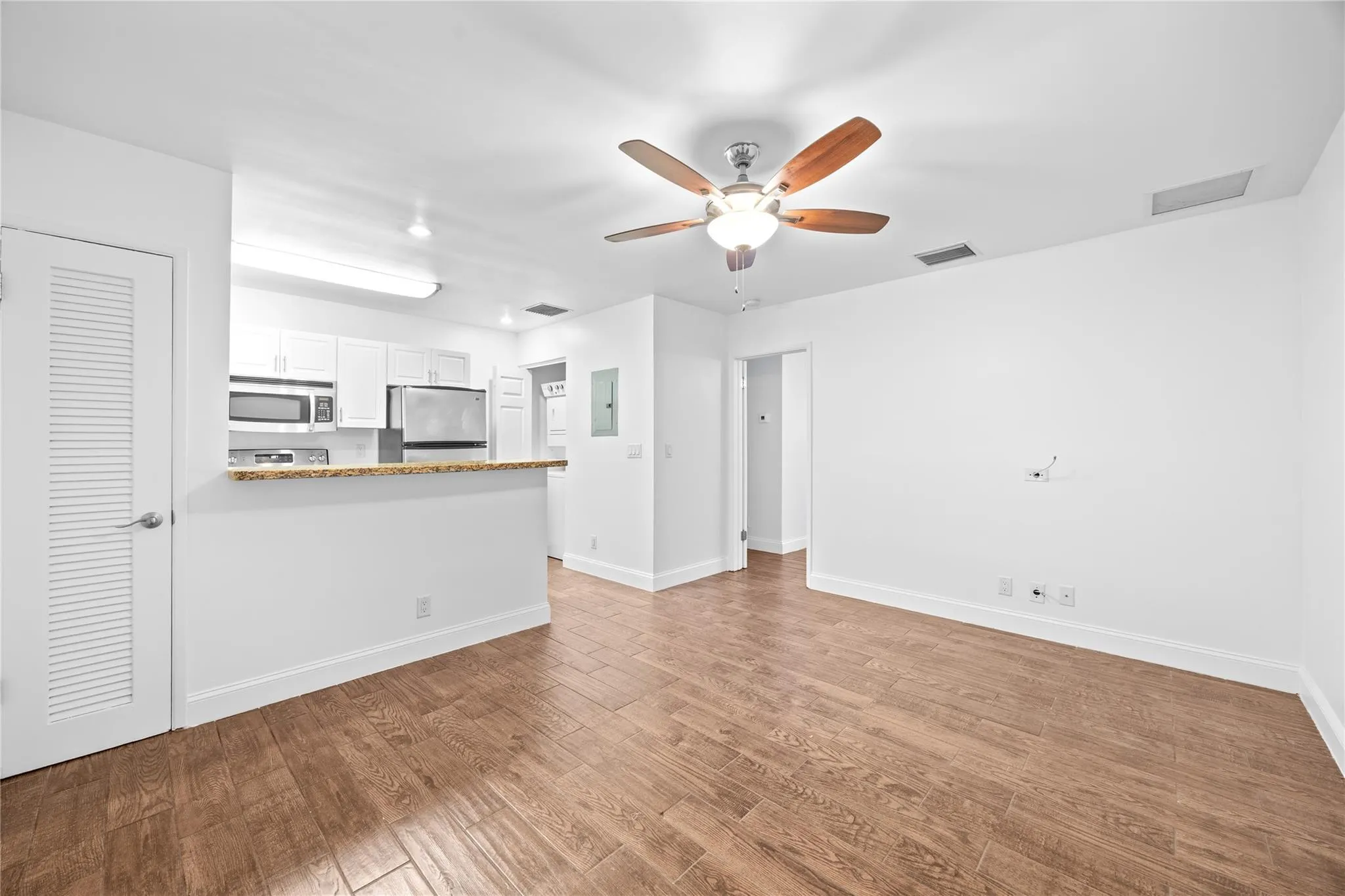 404 SE 16th St, #4