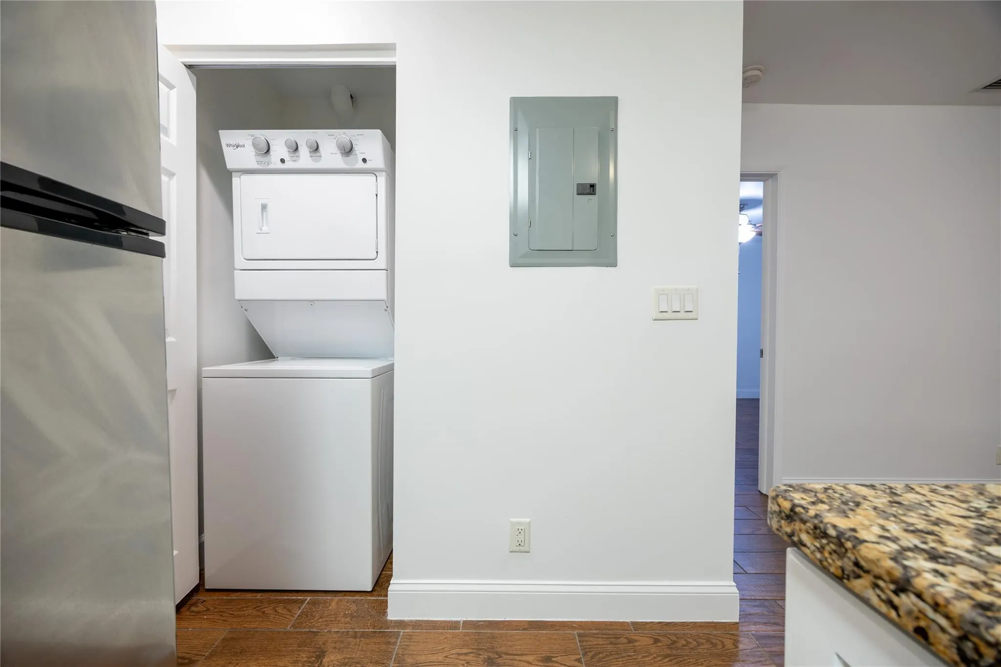 404 SE 16th St, #4