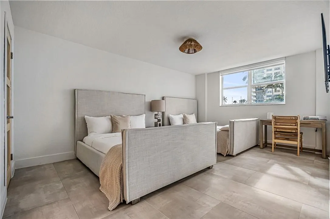 5200 N Ocean Blvd, #109