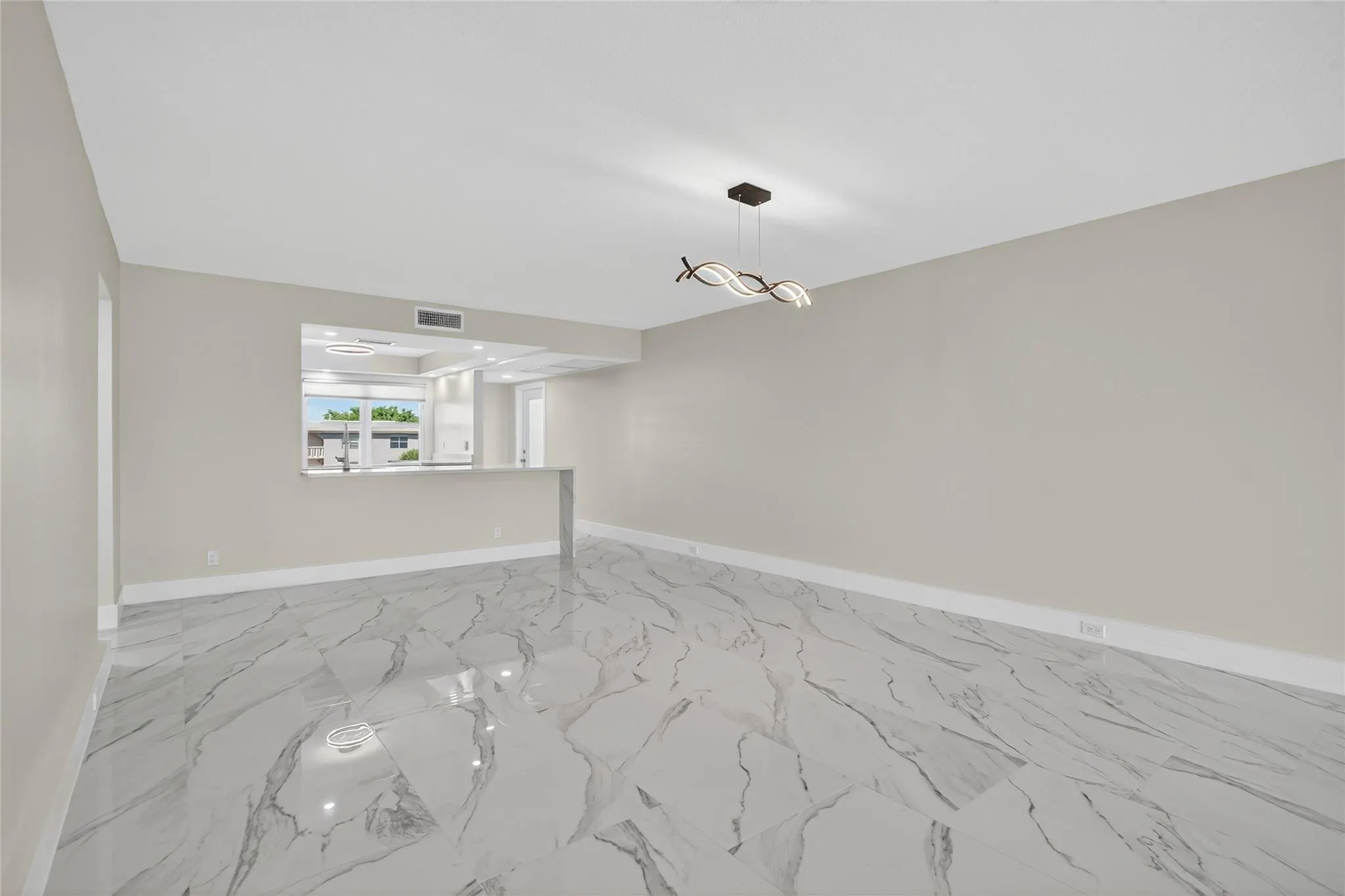 3303 Aruba Way, #O4