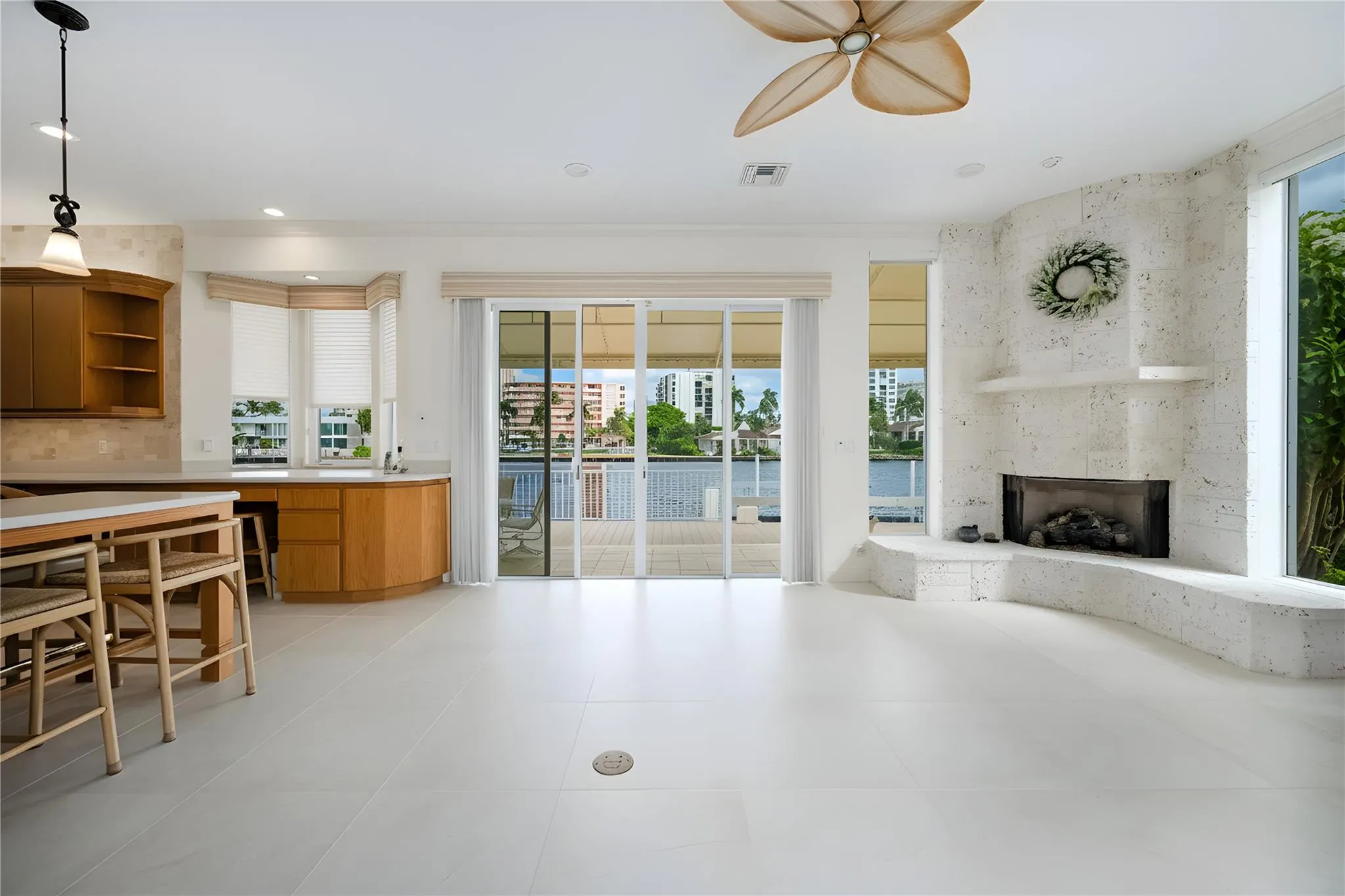 3585 Admirals Way