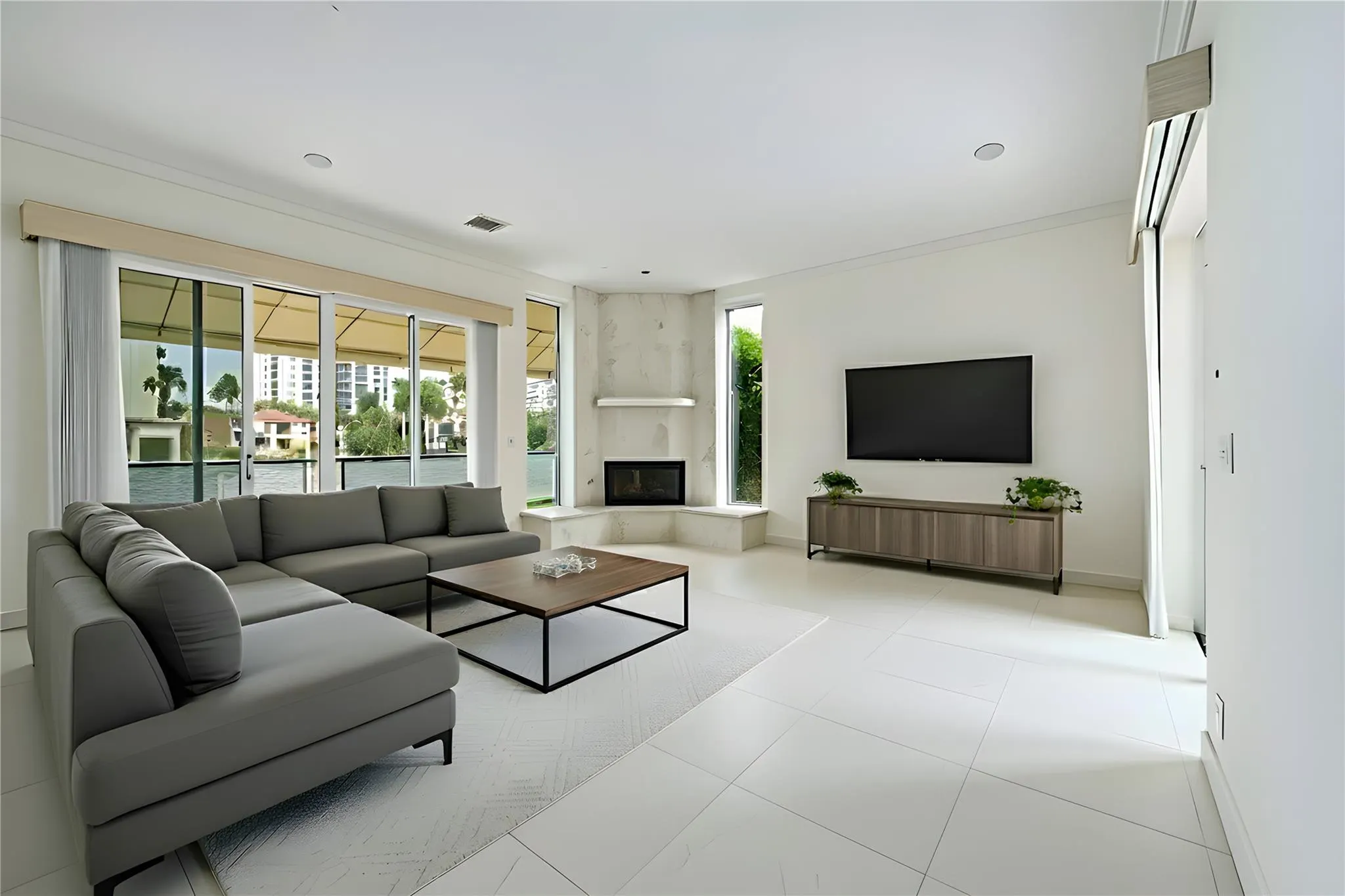 3585 Admirals Way