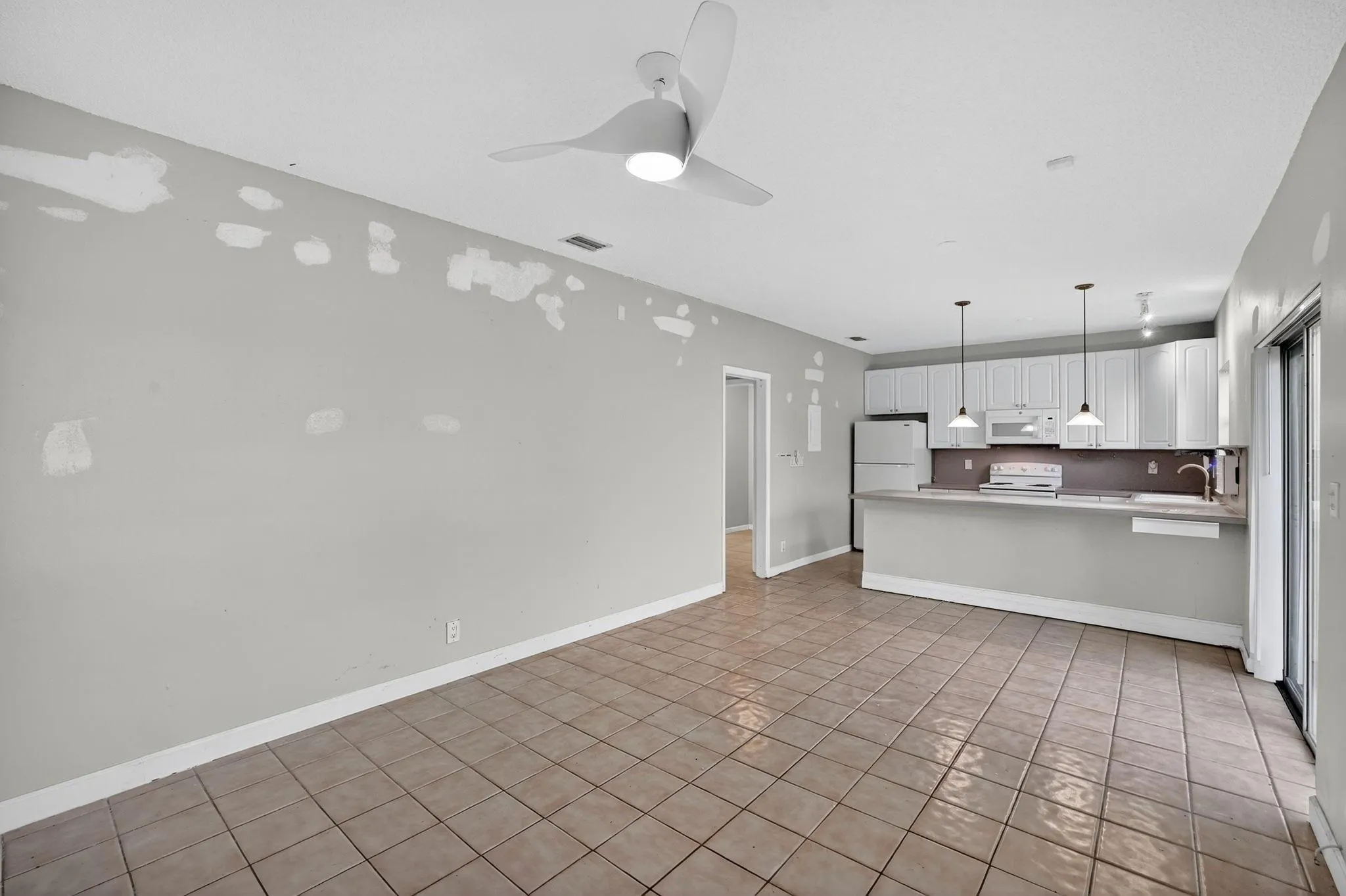 625 NE 10th Ave, #3