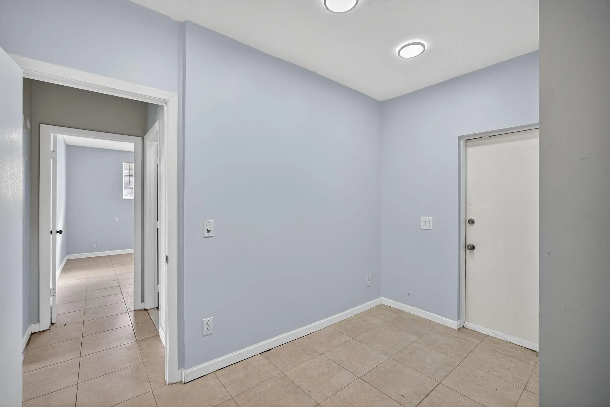 625 NE 10th Ave, #3