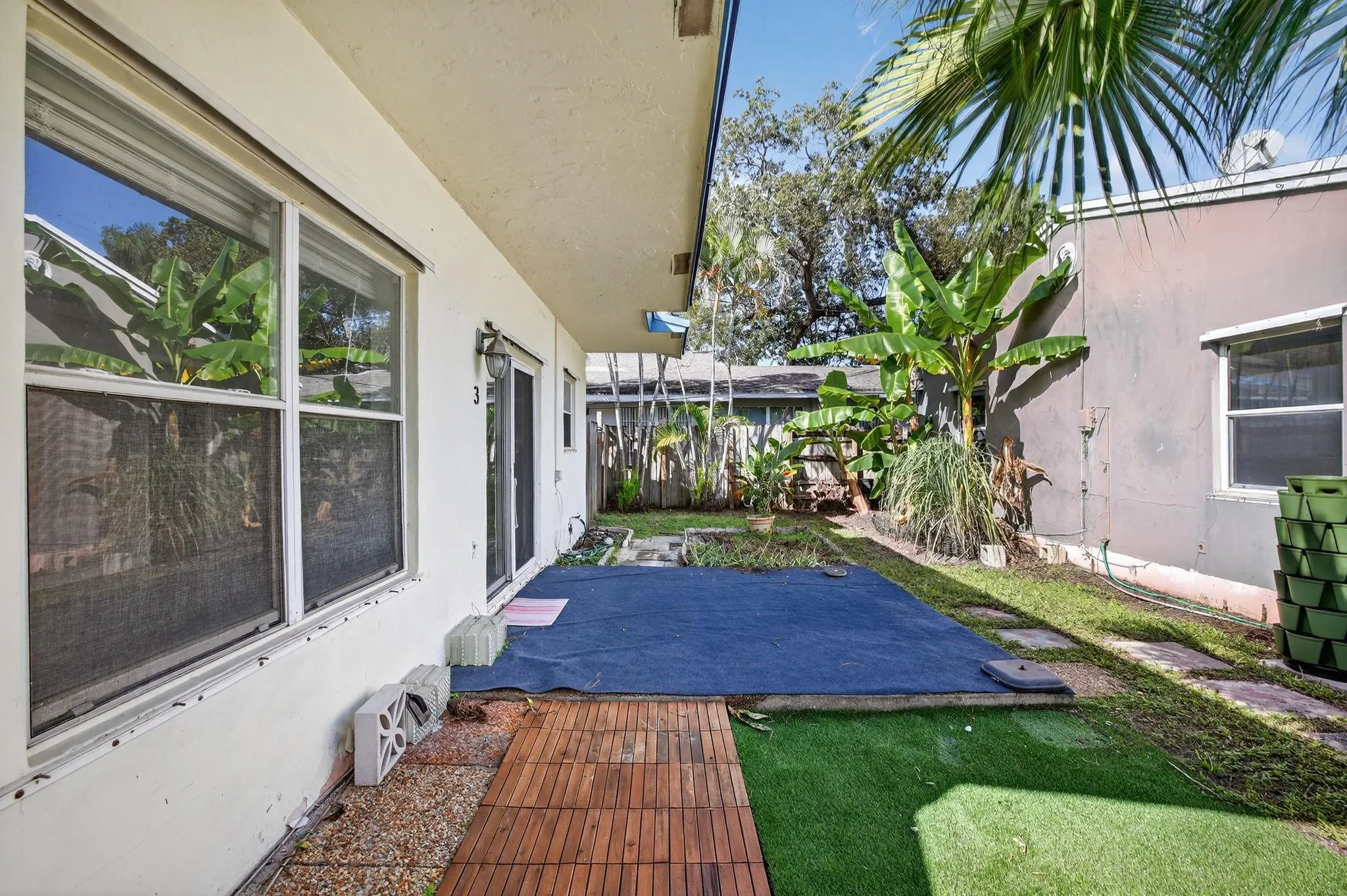 625 NE 10th Ave, #3
