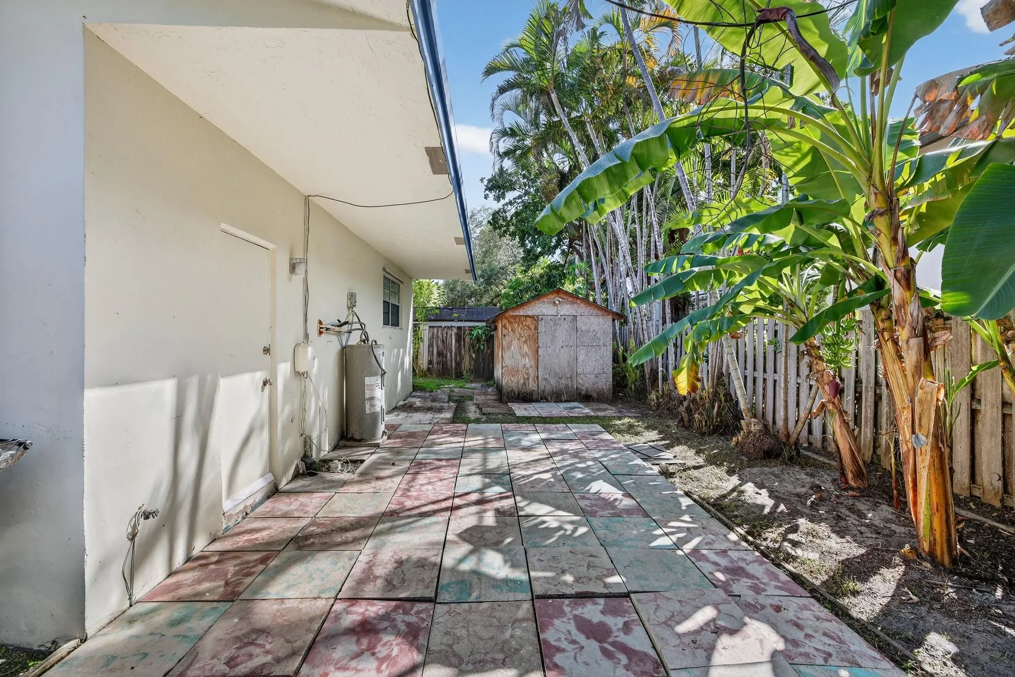 625 NE 10th Ave, #3