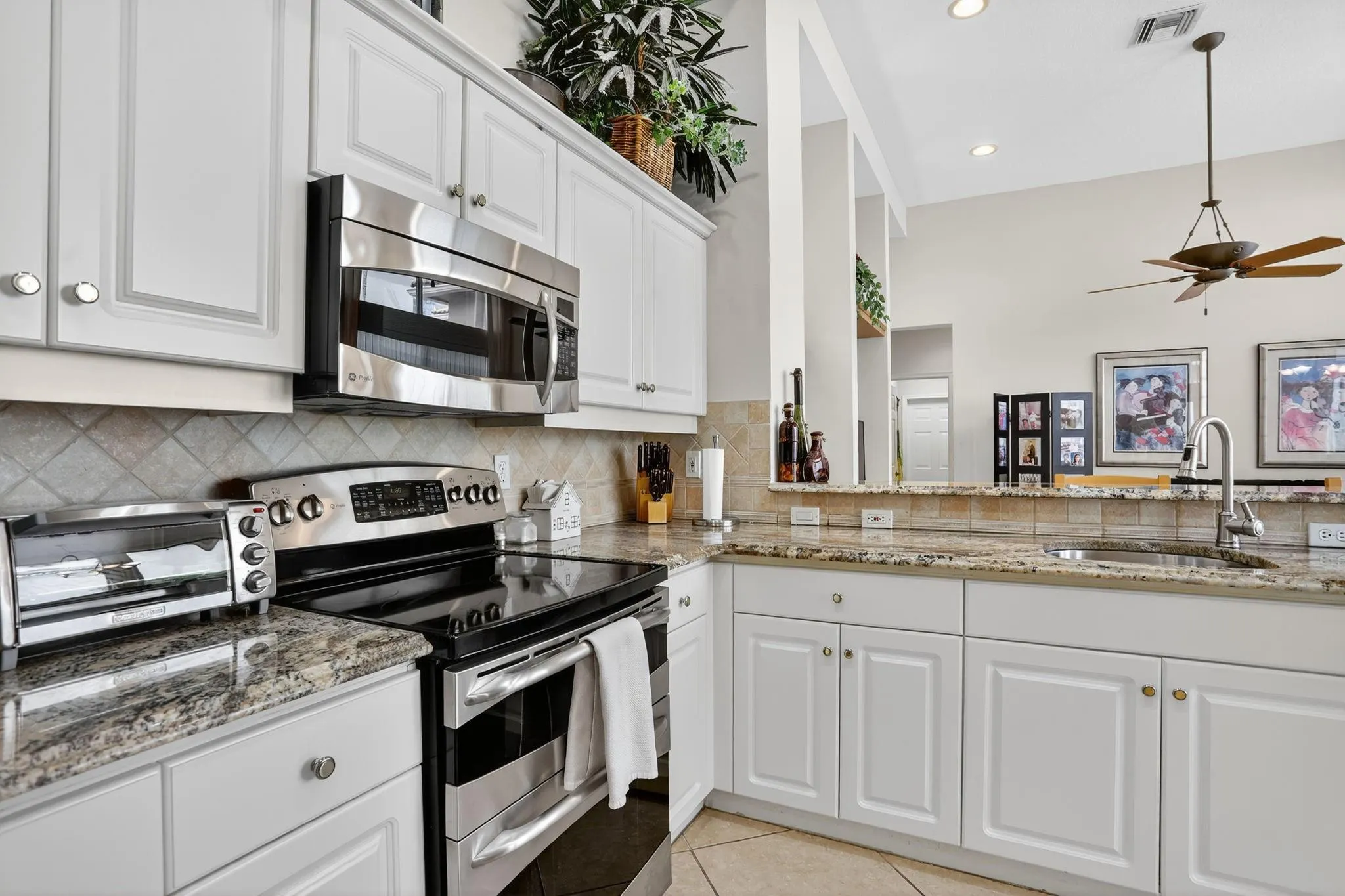 5859 NW 125th Ter