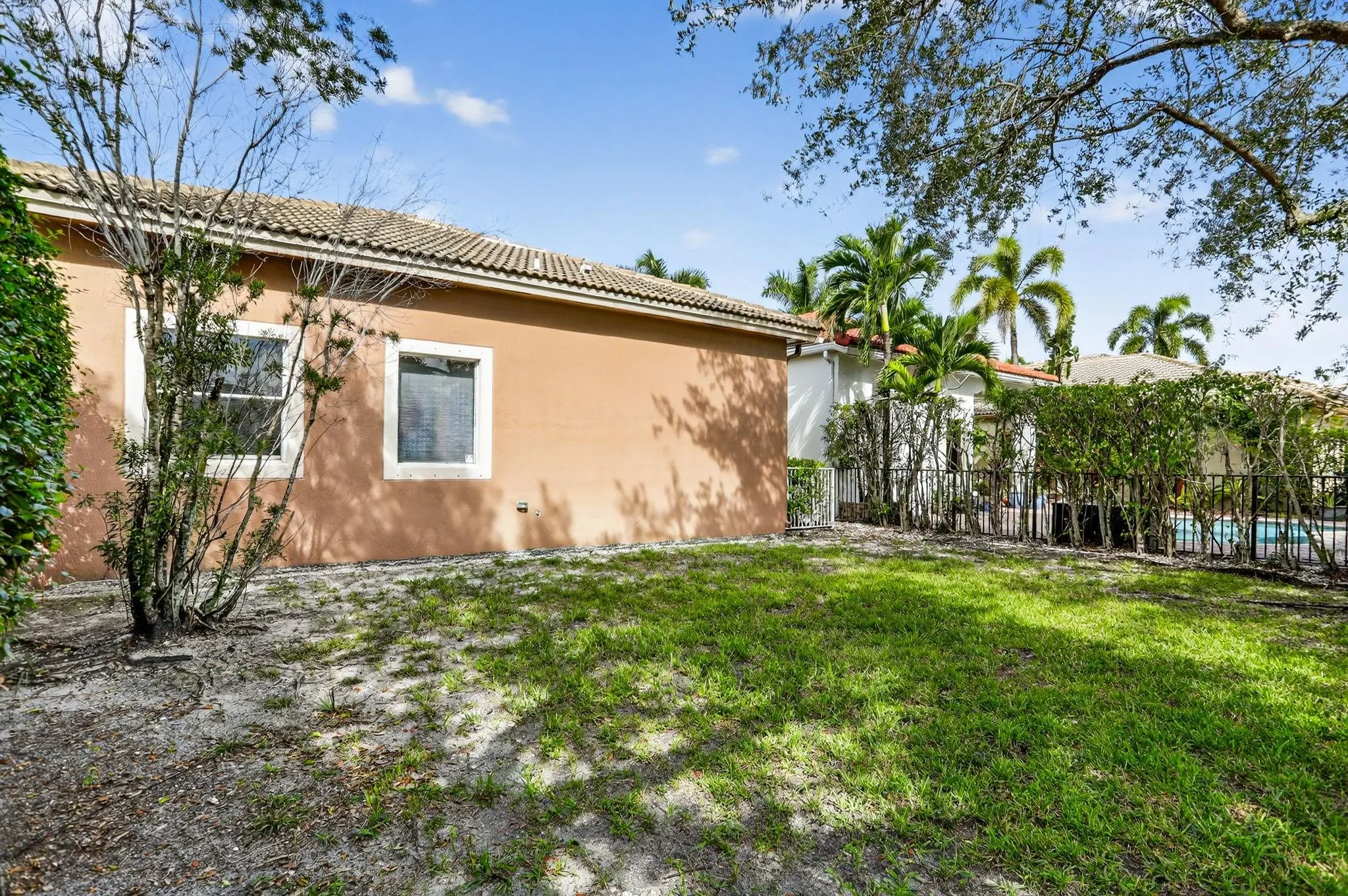 5859 NW 125th Ter