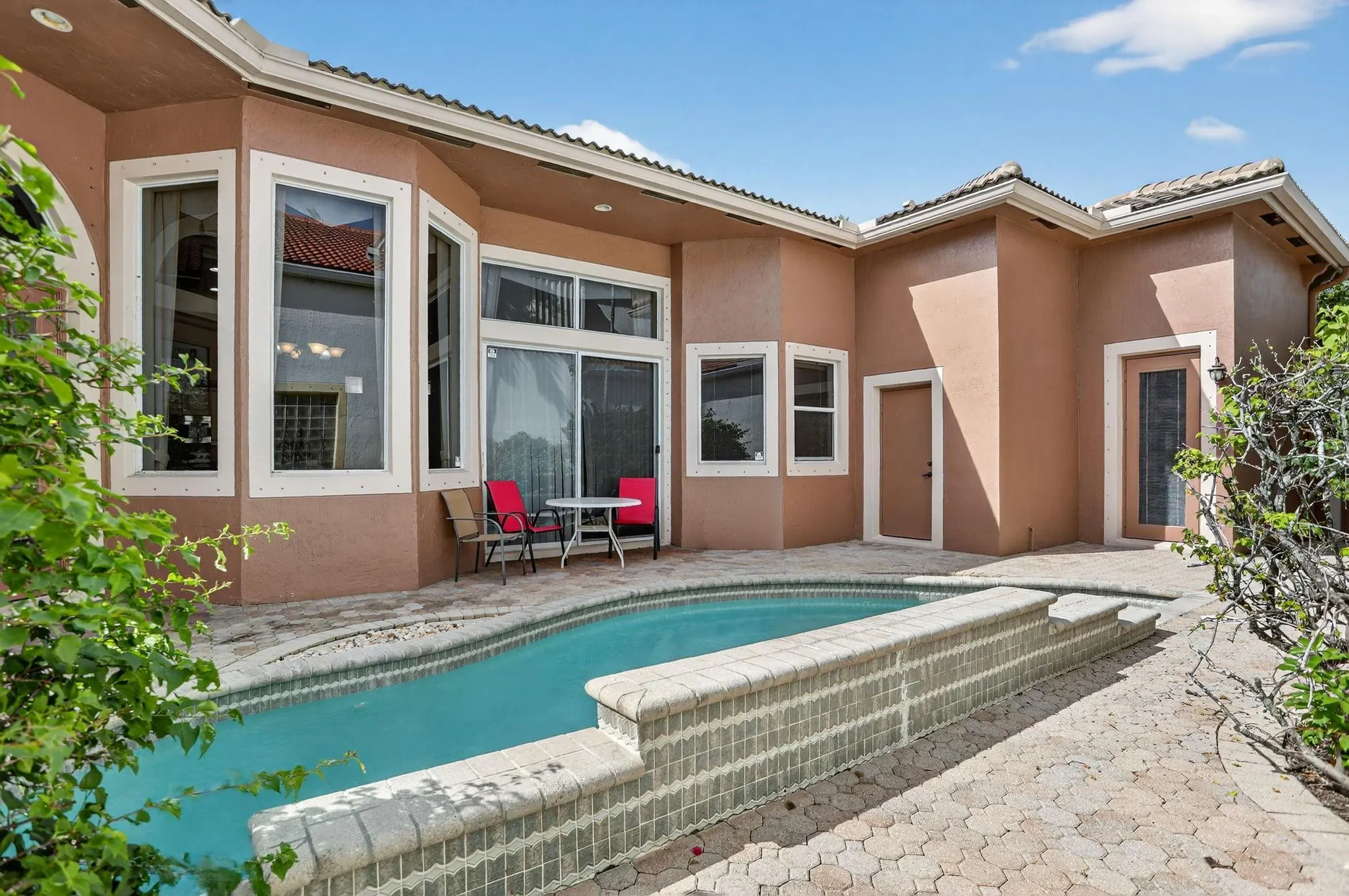 5859 NW 125th Ter