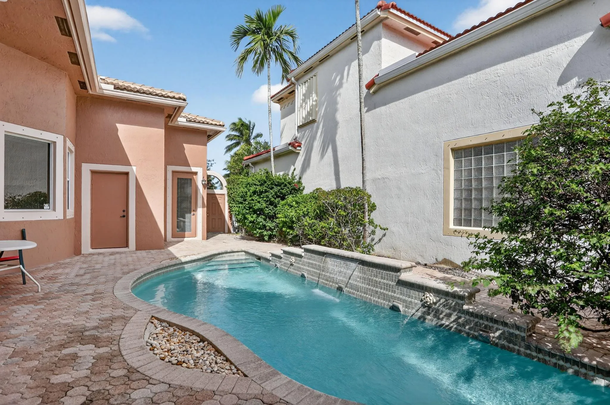 5859 NW 125th Ter