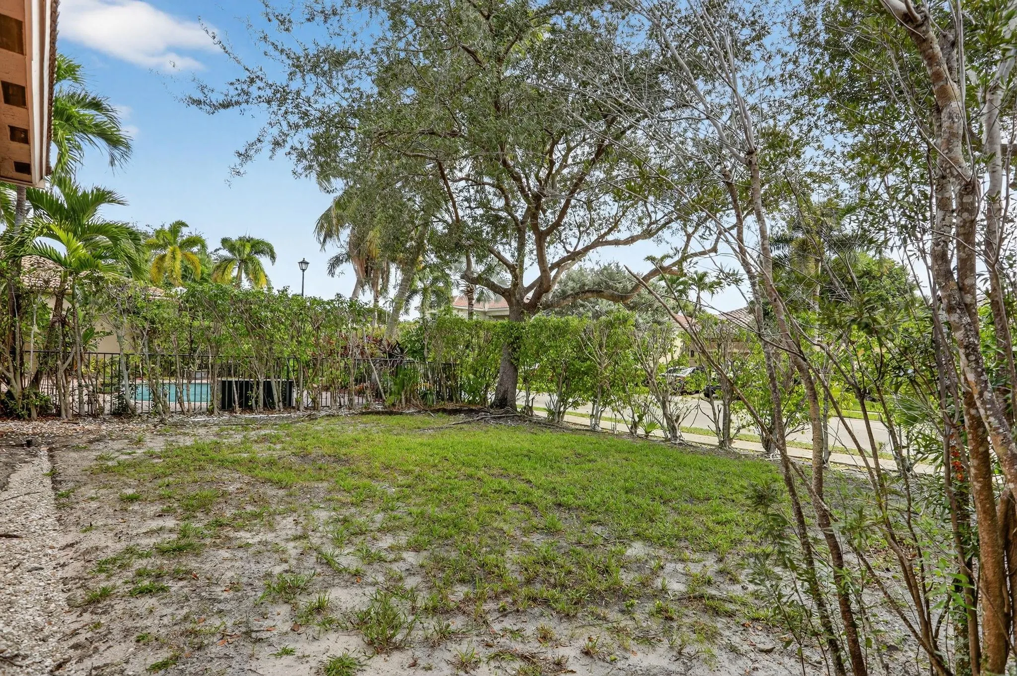 5859 NW 125th Ter