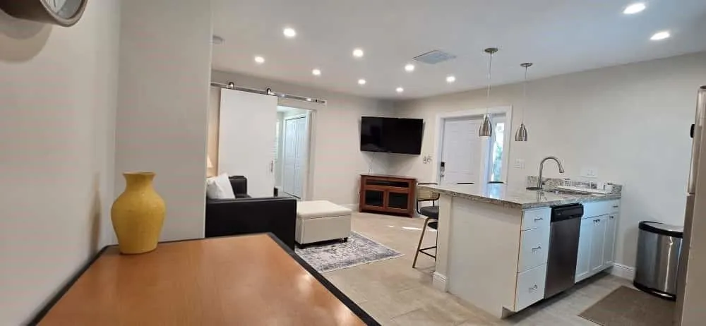 1215 NE 13th Ave