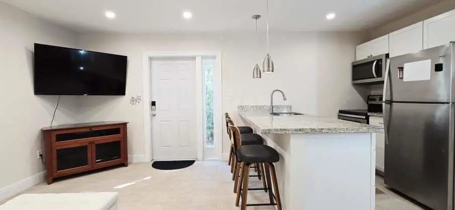 1215 NE 13th Ave