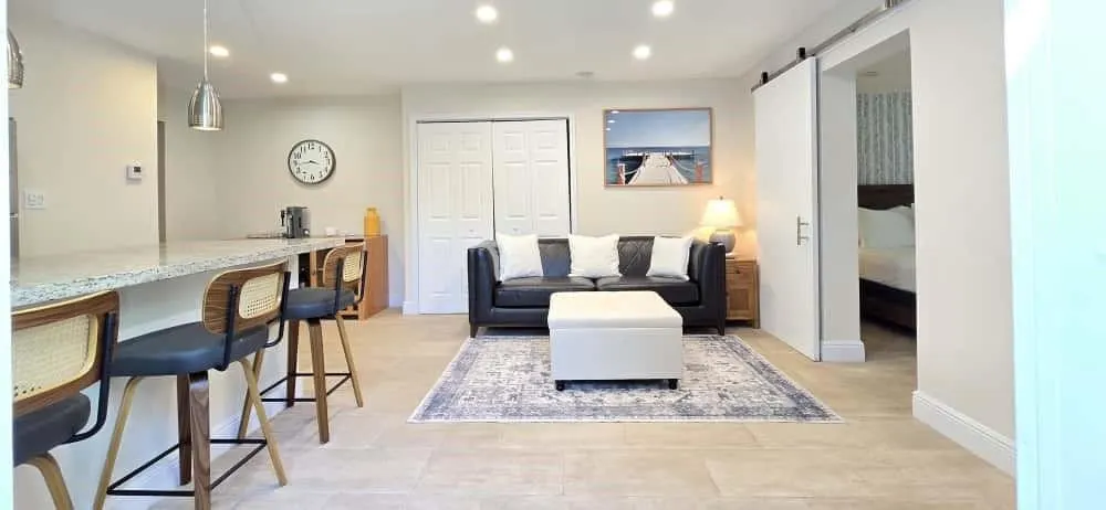 1215 NE 13th Ave