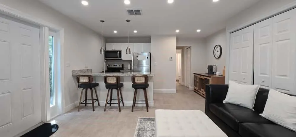 1215 NE 13th Ave