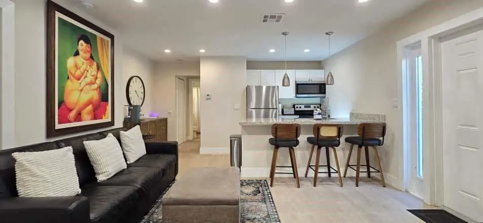 1215 NE 13th Ave