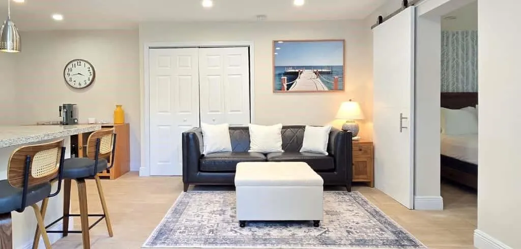 1215 NE 13th Ave