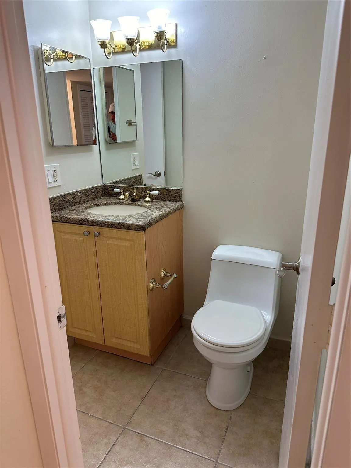 1900 S Ocean Blvd, #7J