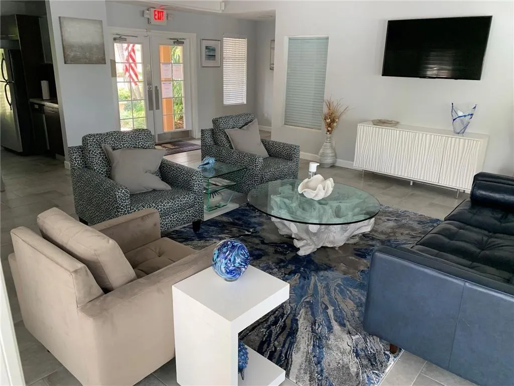 755 NW 92nd Ave