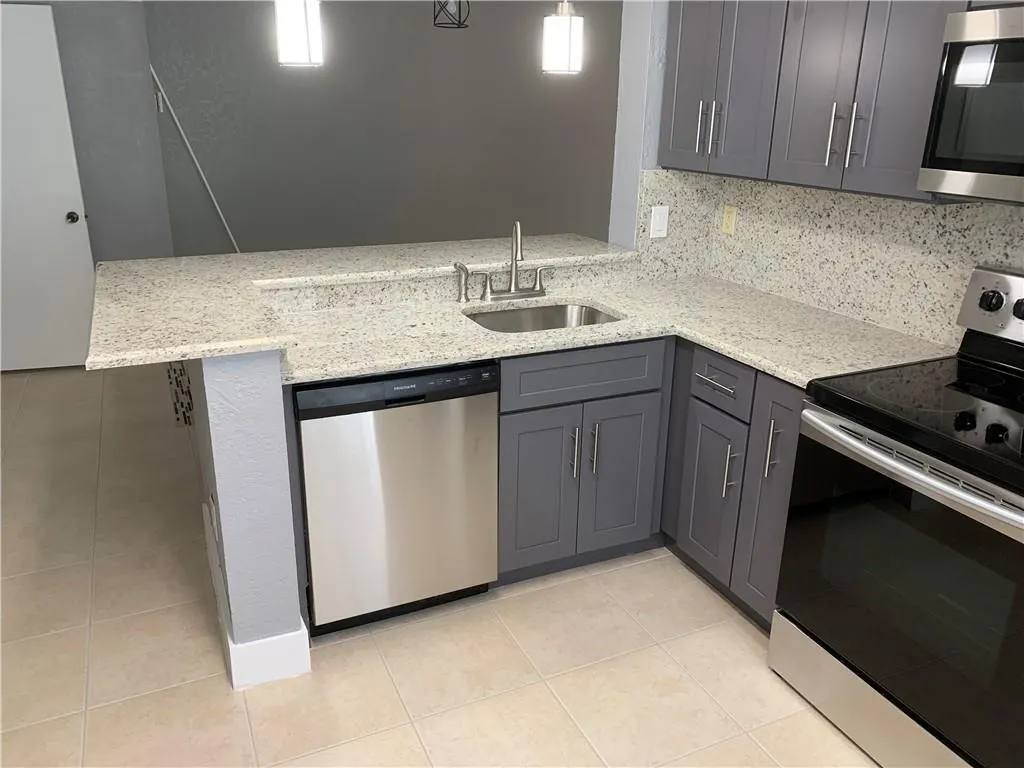 755 NW 92nd Ave