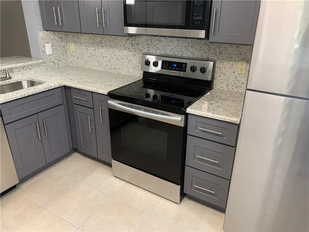 755 NW 92nd Ave