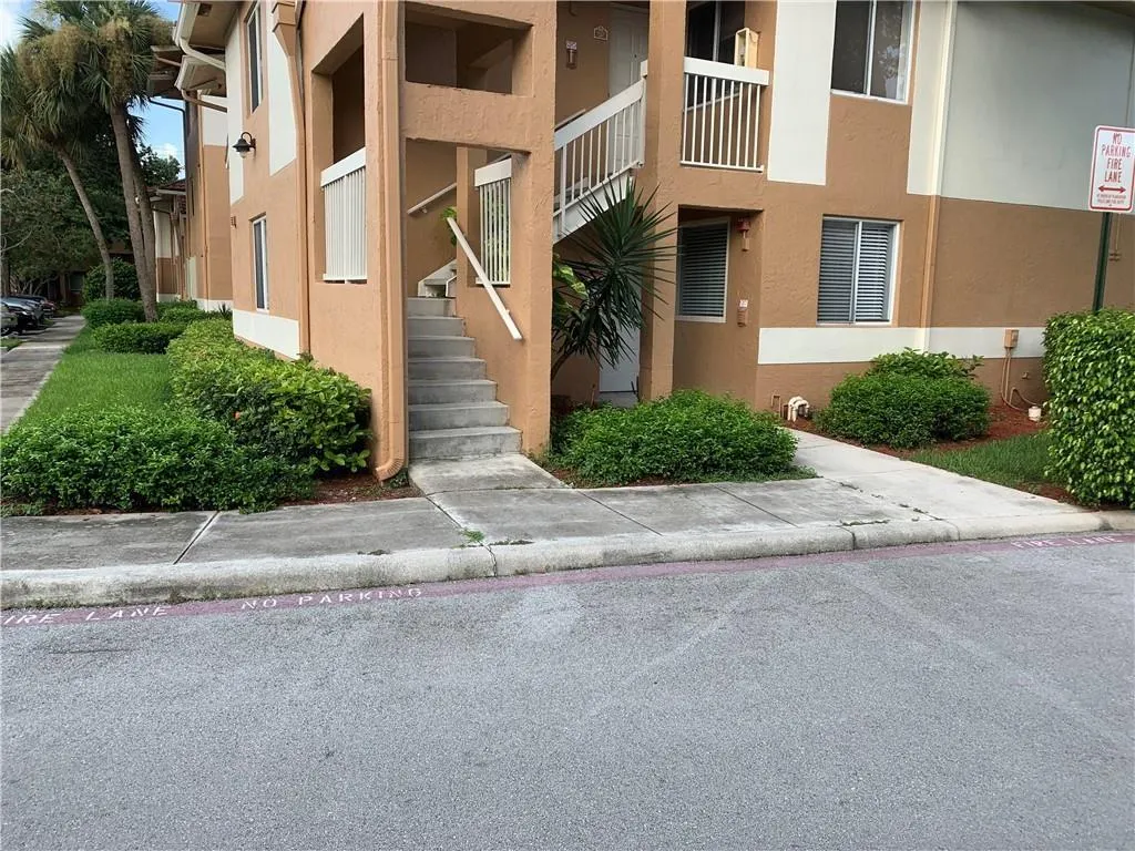 755 NW 92nd Ave