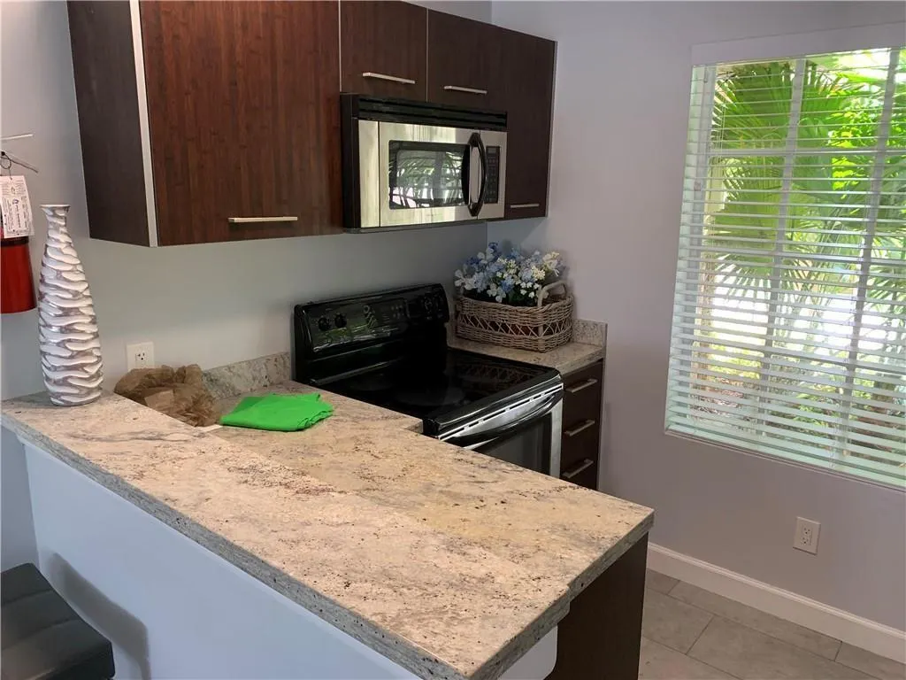 755 NW 92nd Ave