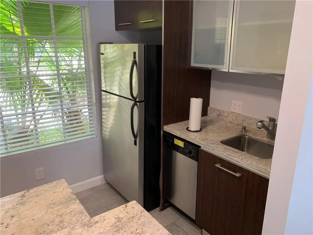 755 NW 92nd Ave