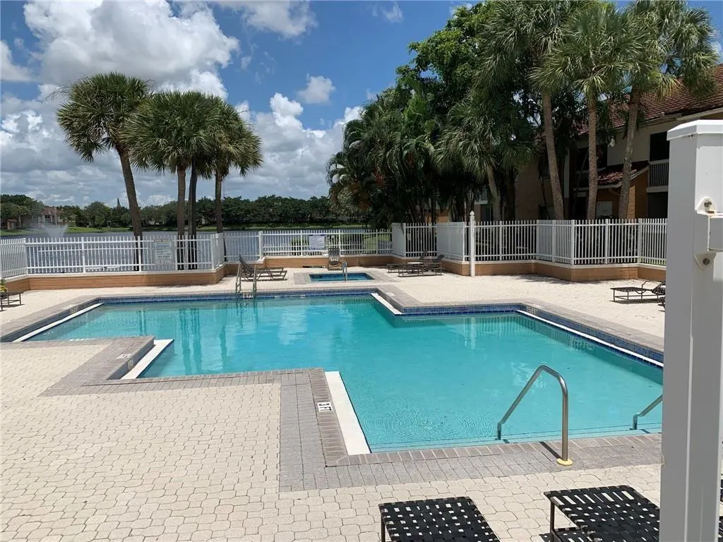 755 NW 92nd Ave