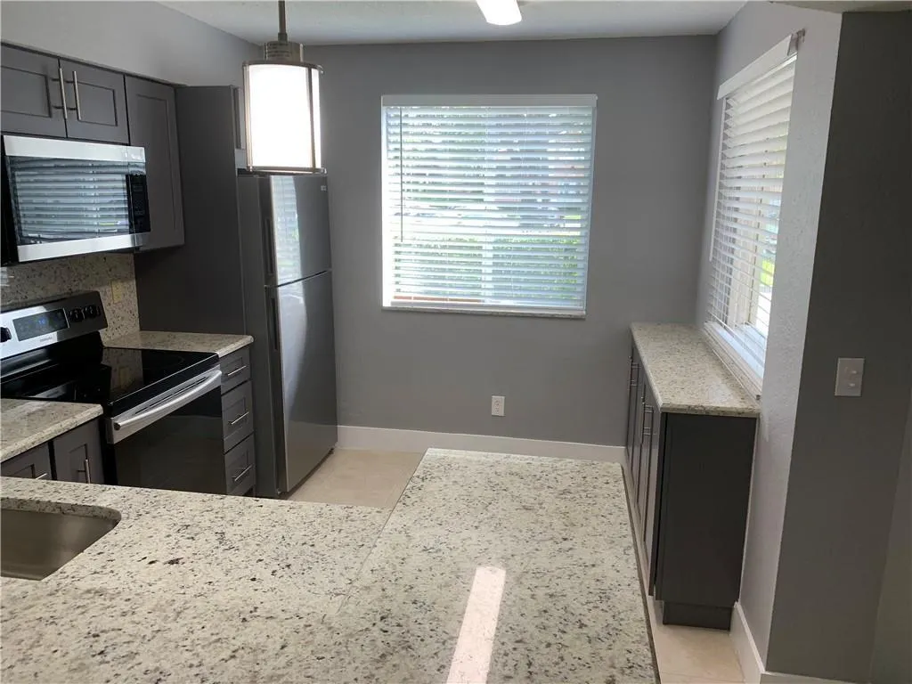 755 NW 92nd Ave