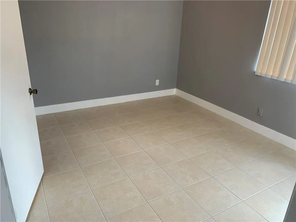 755 NW 92nd Ave