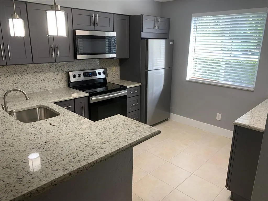 755 NW 92nd Ave