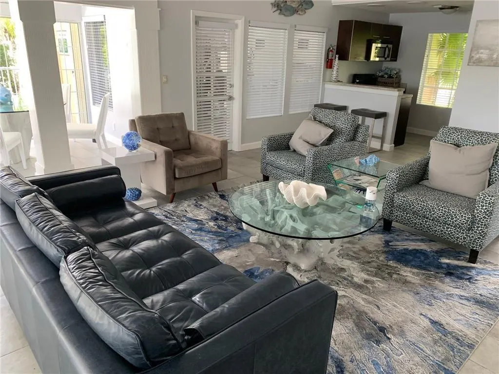 755 NW 92nd Ave