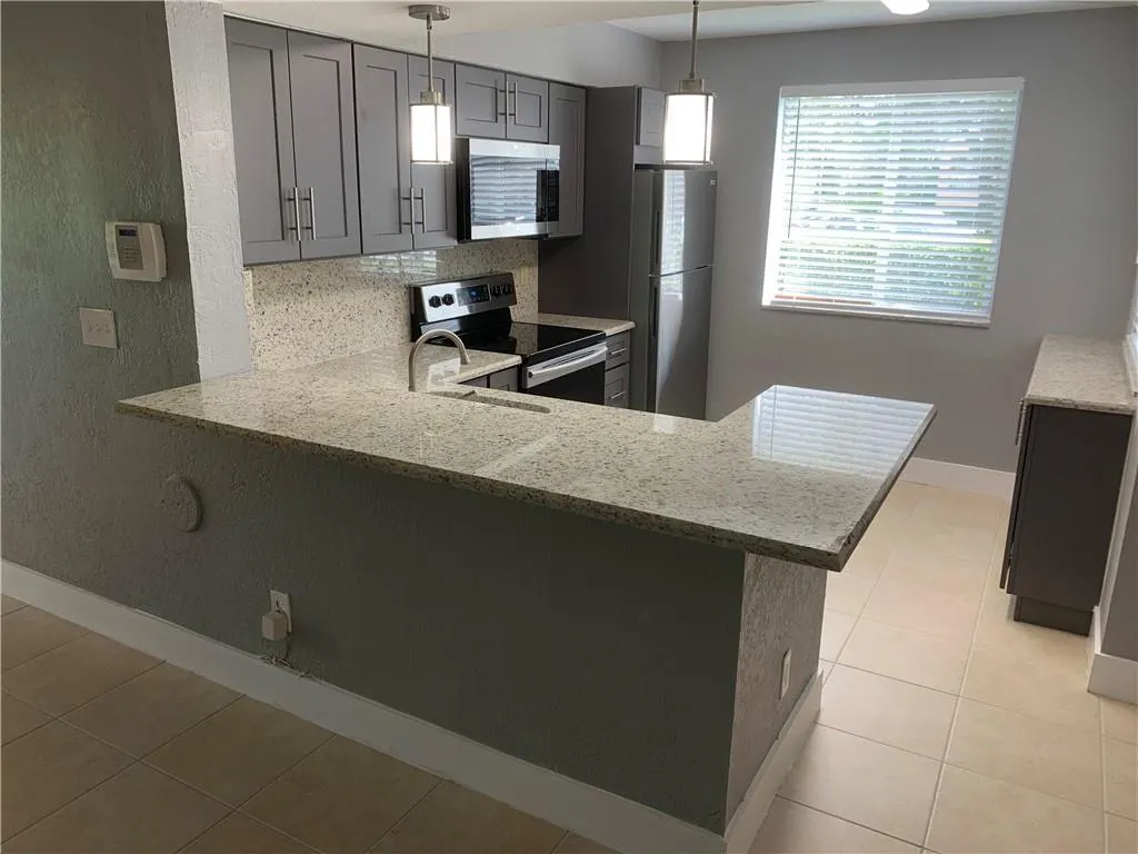 755 NW 92nd Ave