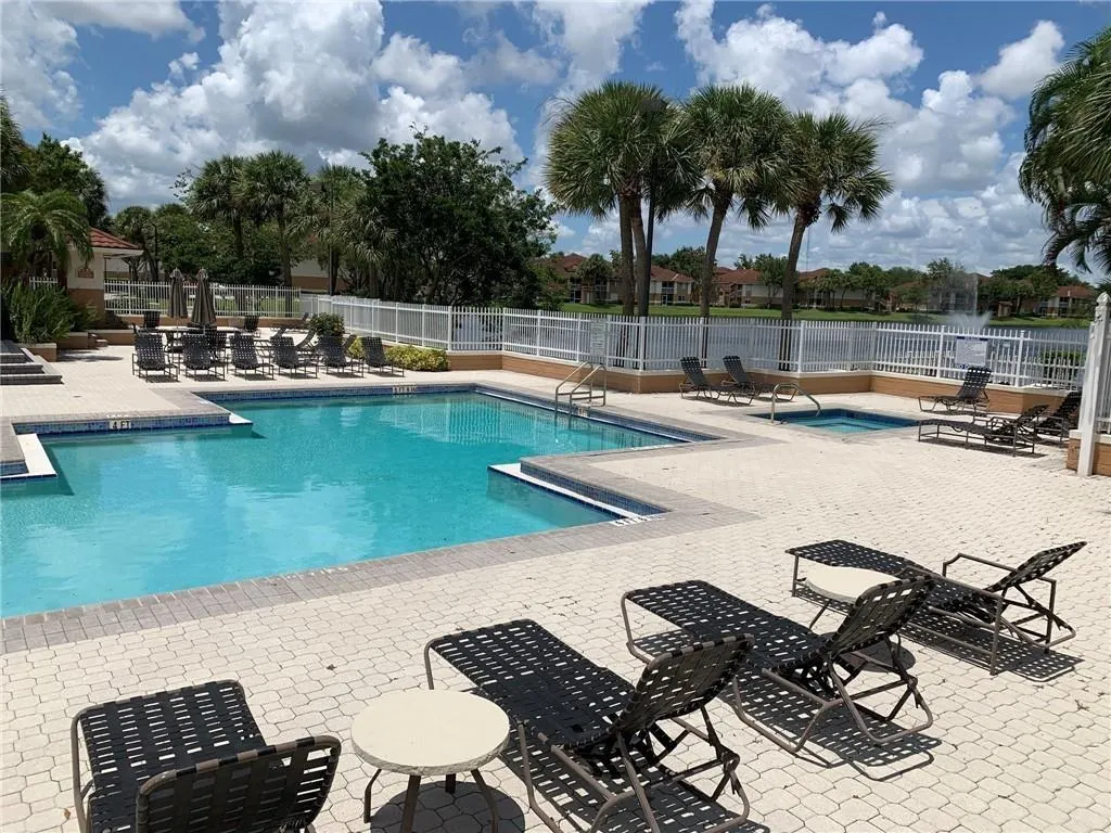 755 NW 92nd Ave