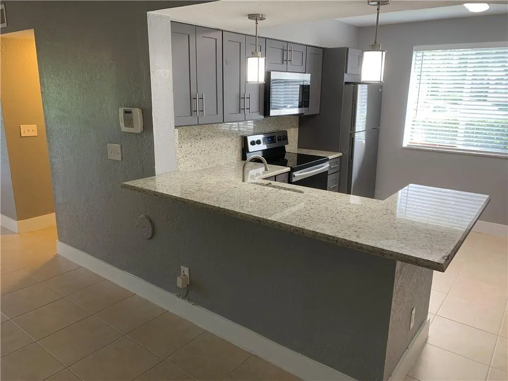 755 NW 92nd Ave