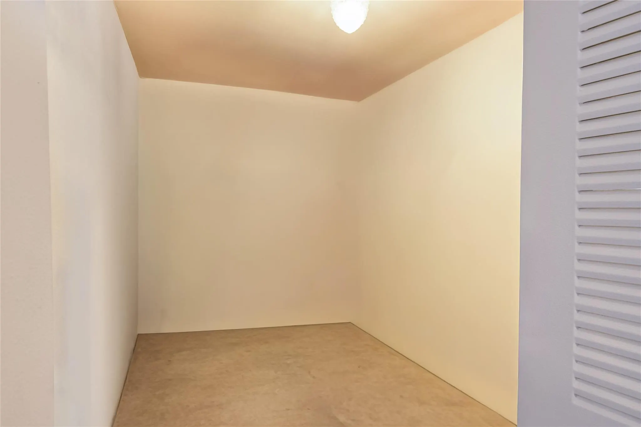 8725 Shadow Wood Blvd, #312