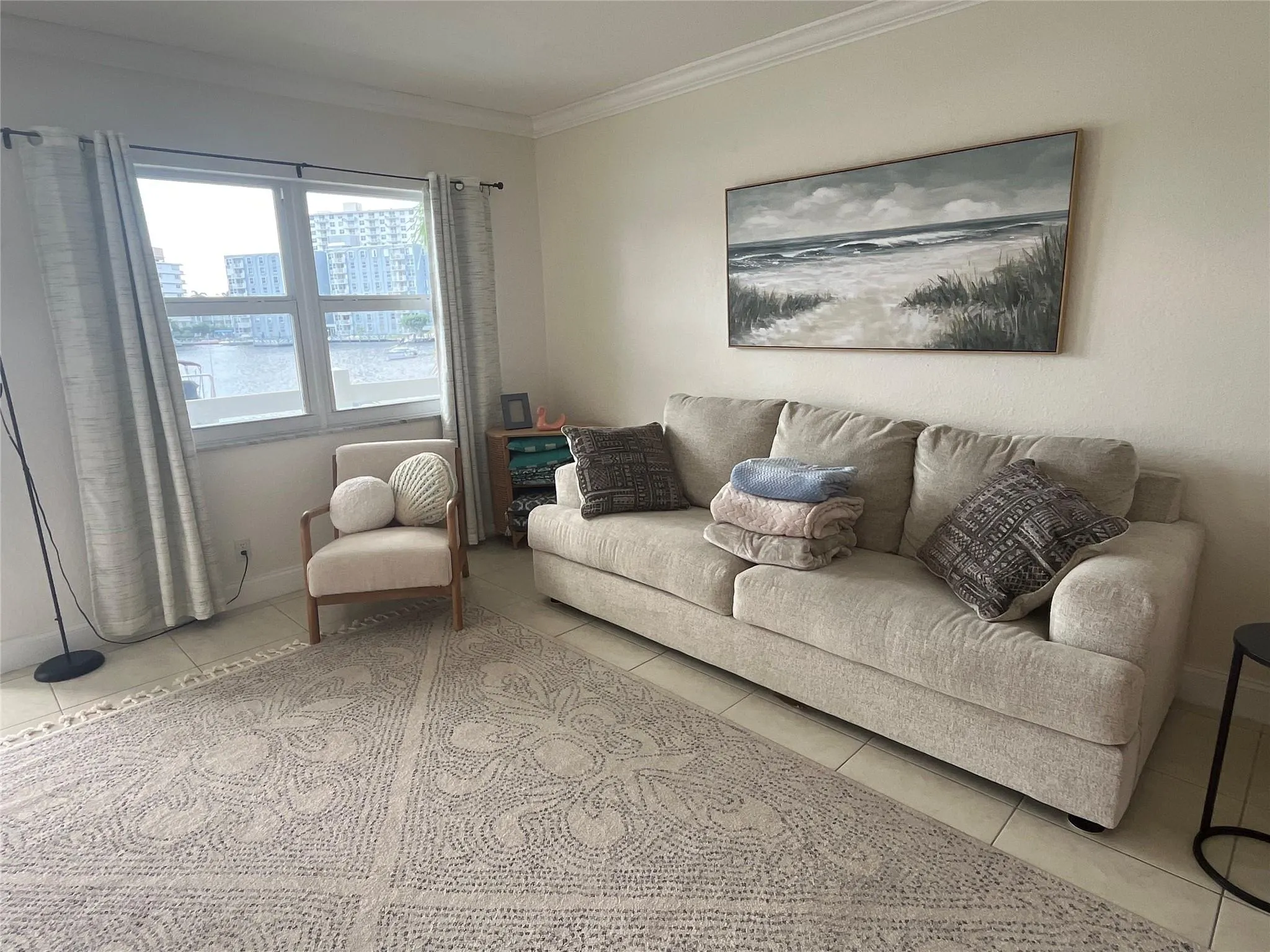 2100 Diana Dr, #206