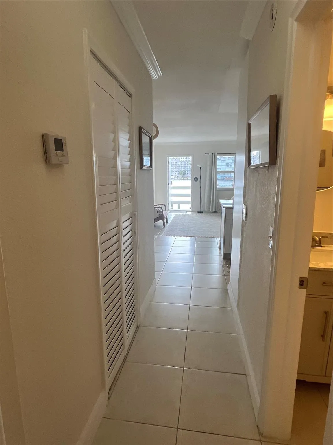 2100 Diana Dr, #206