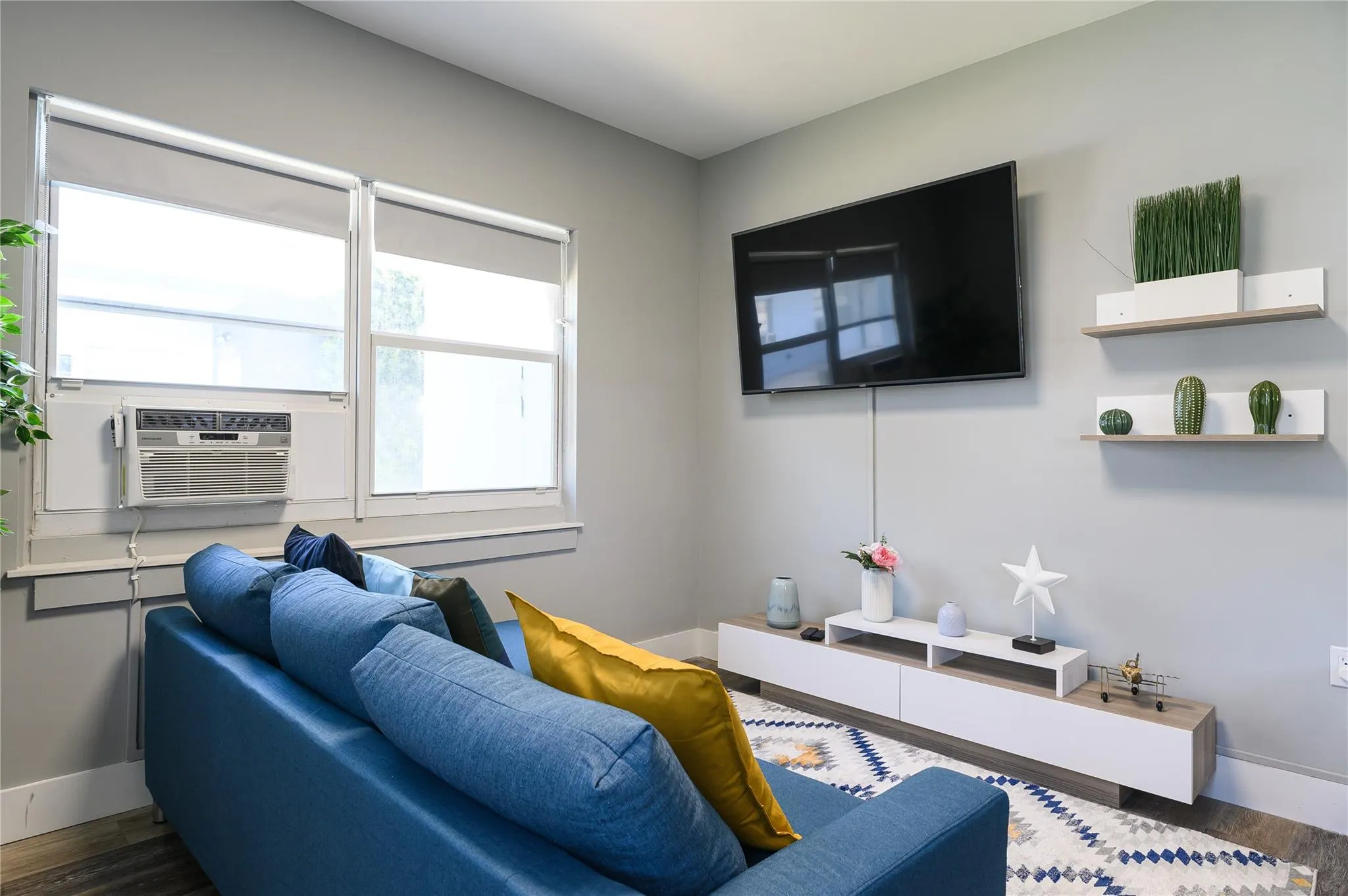 1020 N Victoria Park Rd, #26