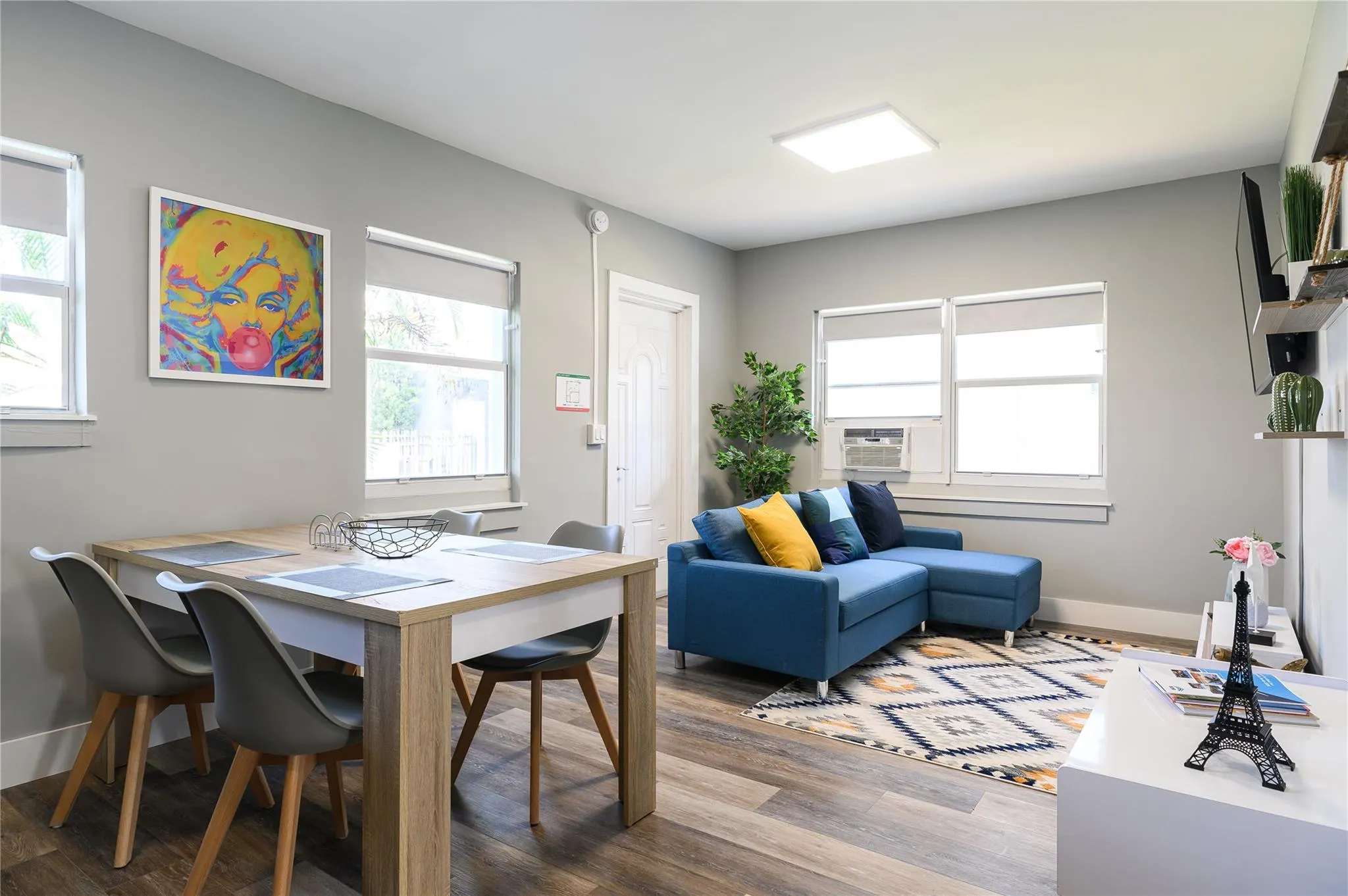 1020 N Victoria Park Rd, #26