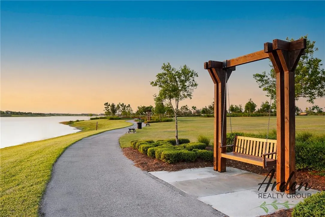 987 Castaway Ct