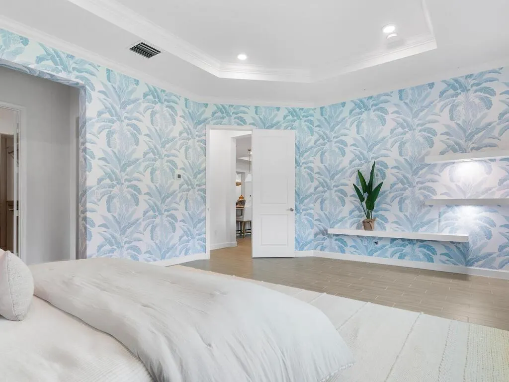 987 Castaway Ct