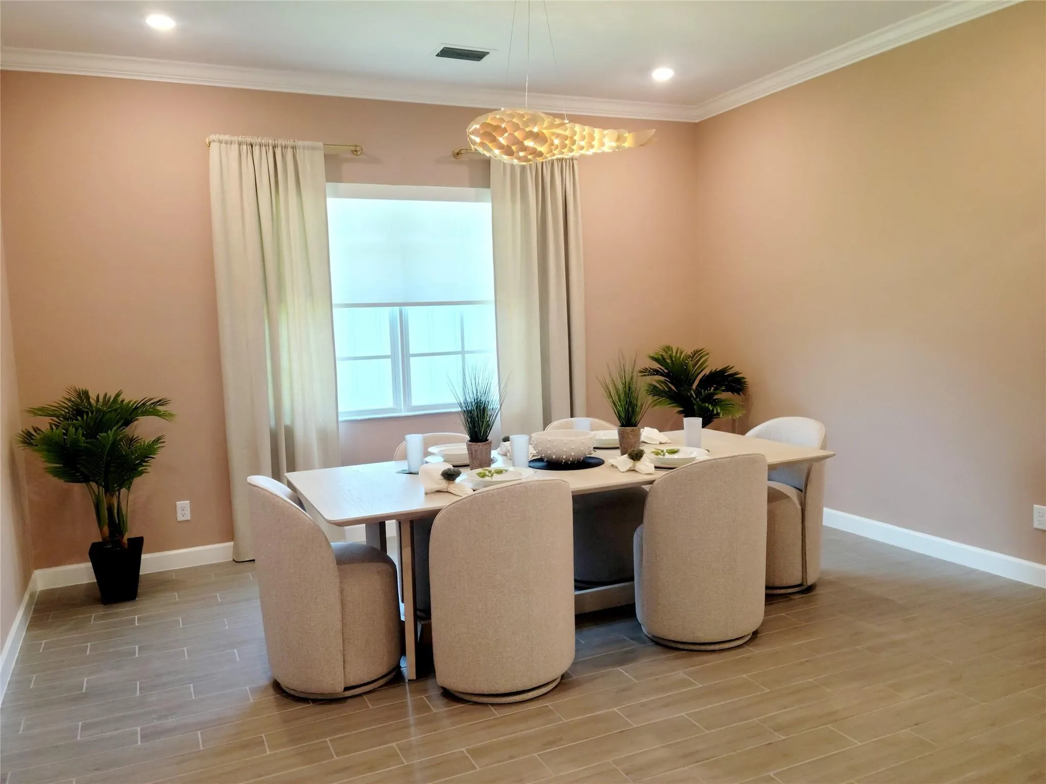 987 Castaway Ct