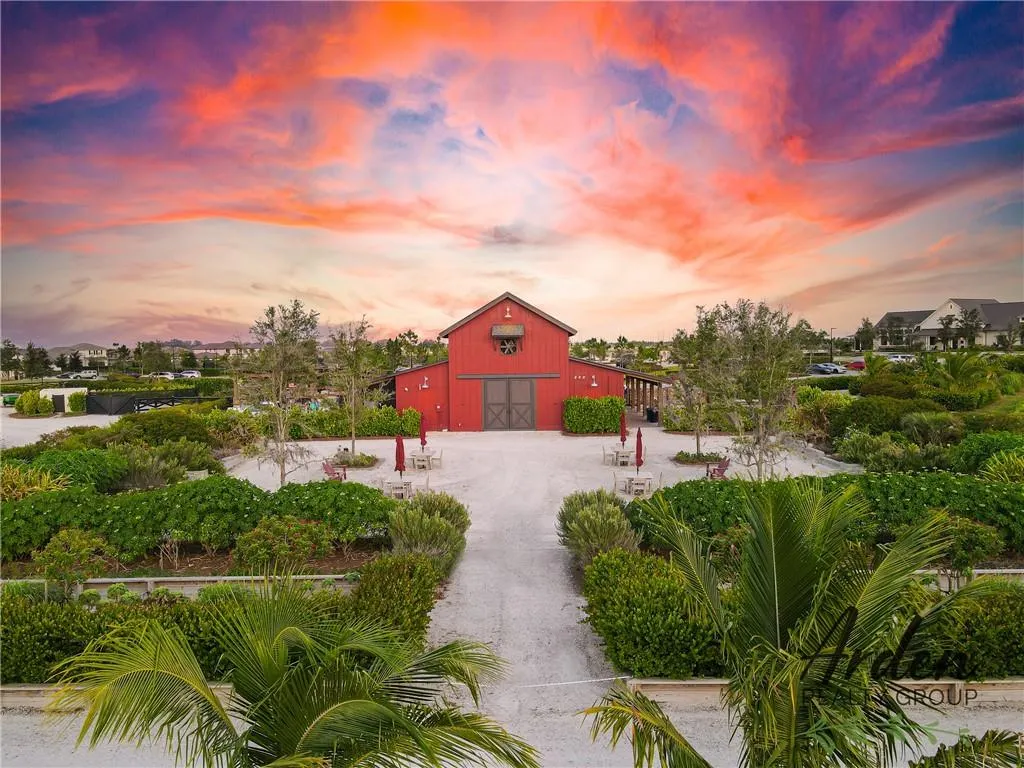 987 Castaway Ct