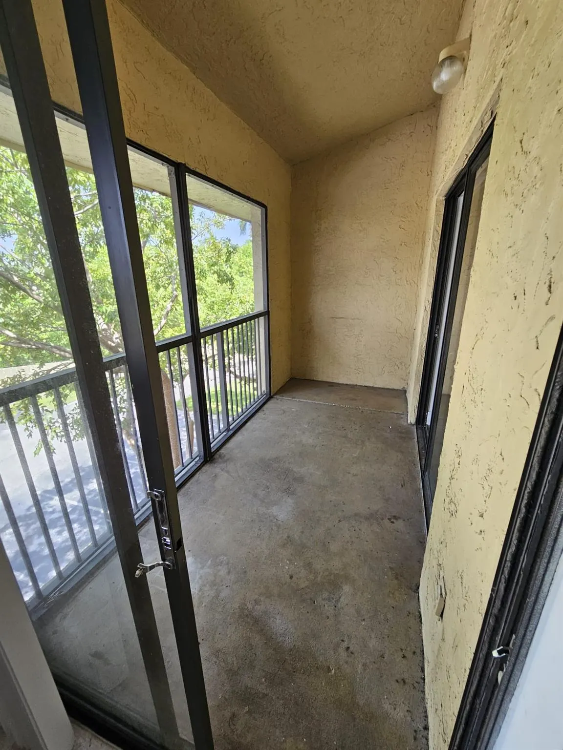 2445 SW 18th Ter, #210