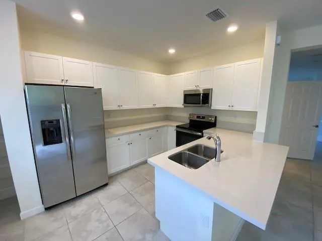 5011 Lily Way