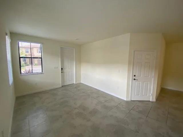 5011 Lily Way