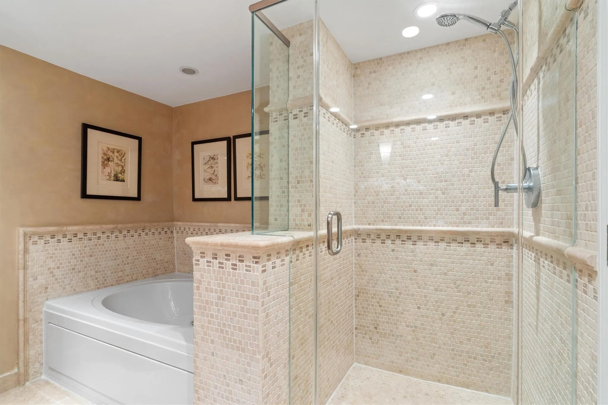 77 S Birch Rd, #5D